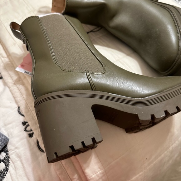 Sam & Libby boots - Picture 4 of 4